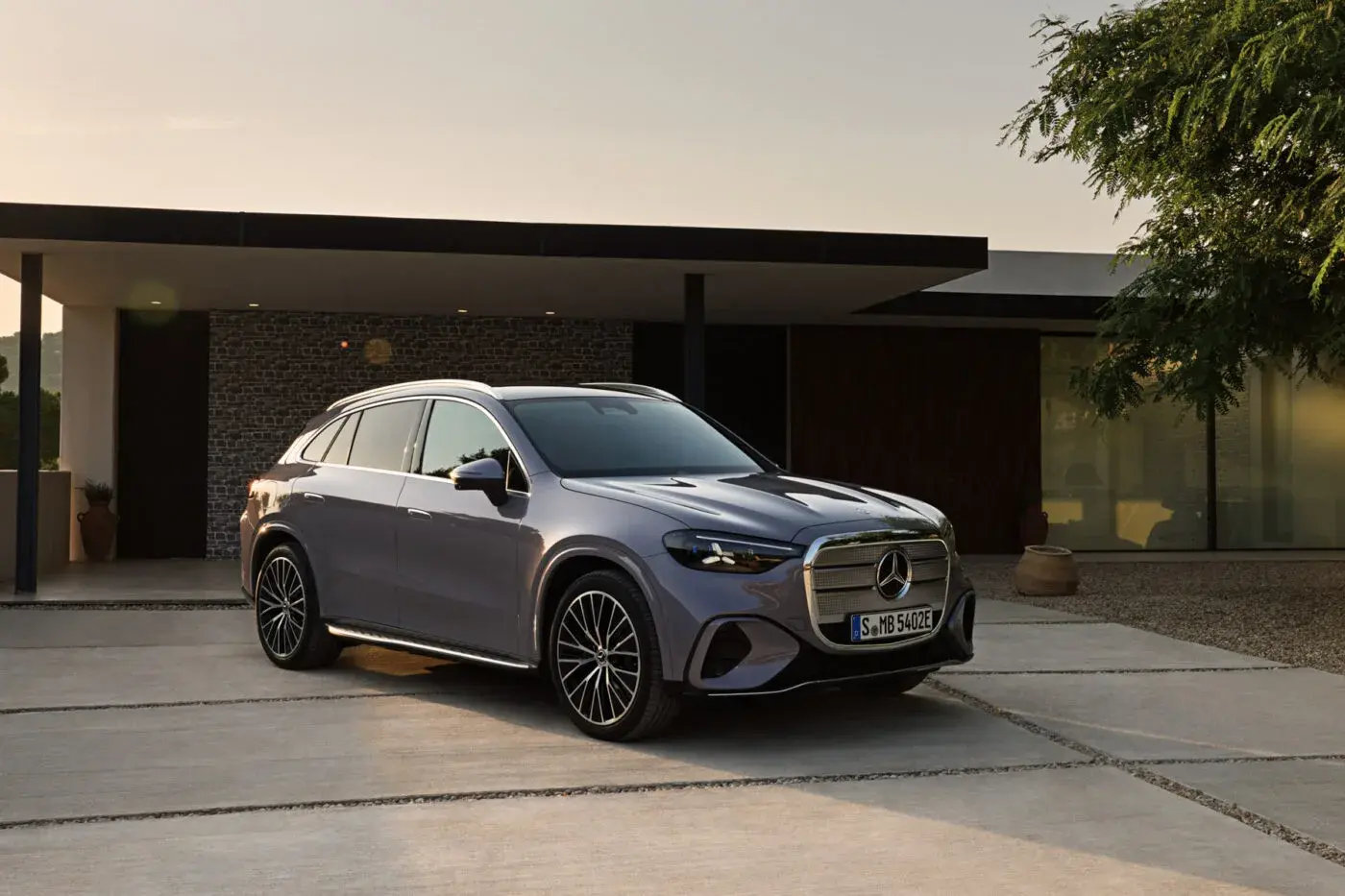2026 Mercedes-Benz GLC EQ Review: 713 km Range, 330 kW Charging and Towing