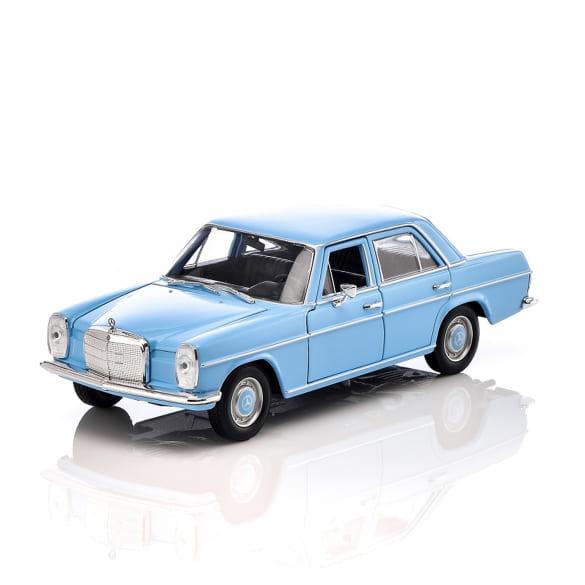 Mercedes-Benz 1:24 model car W115 220/8 light blue B66057955 Review