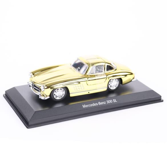 Mercedes-Benz 1:38 model car 300 SL golden chrome B66058412 Review