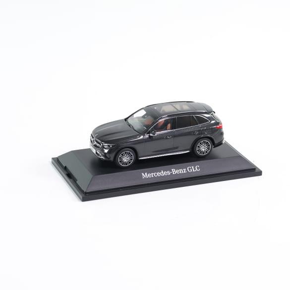 Mercedes-Benz 1:43 Model car GLC SUV X254 Avantgarde graphite grey B66960645 Review