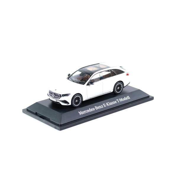 Mercedes-Benz 1:43 scale model car E-Class S214 Estate AMG-Line opalite white metallic B66961120 Review