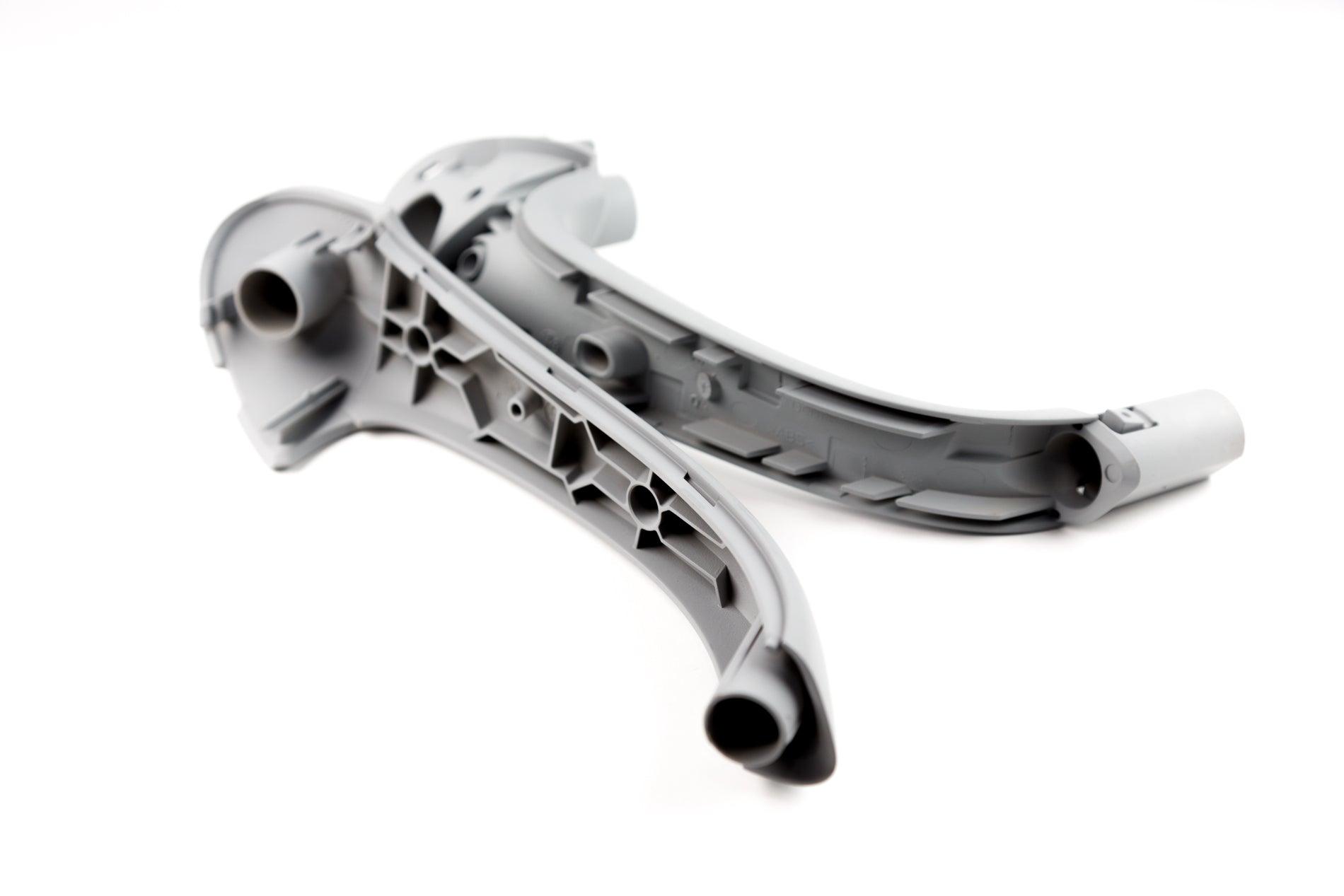 Mercedes-Benz Seal Left Covering A2038101651 Review