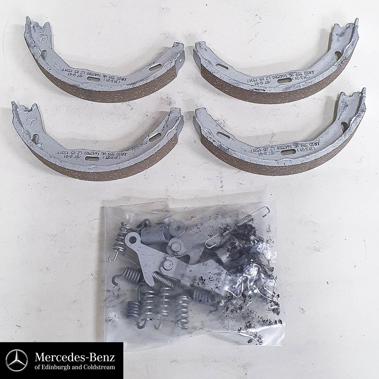 Genuine Mercedes-Benz Handbrake Shoe Kit Incl. Fixings C Class 204 Models