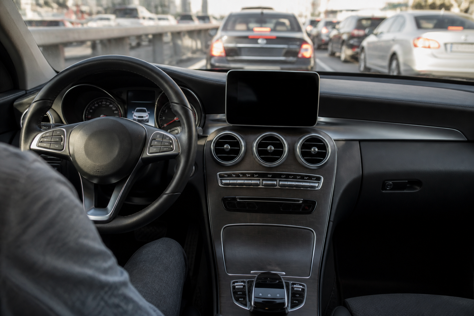 Mercedes-Benz HOLD Function: Use Brake Hold in Traffic and Safe Deactivation
