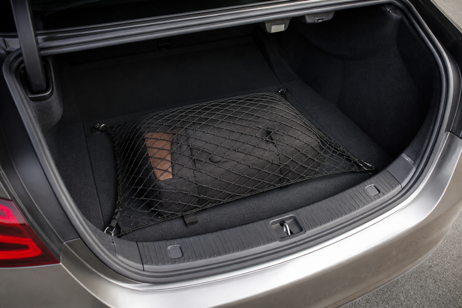 Mercedes Cargo Nets & Trunk Organizers: How to Secure Items Safely (and Their Real Limits)
