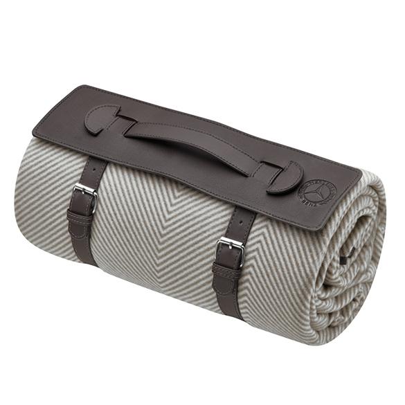Mercedes-Benz Picnic blanket brown Collection B66041563 Review