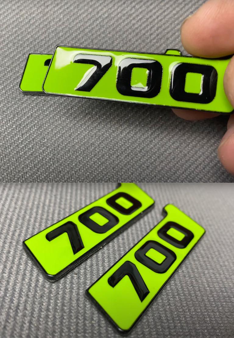 Brabus emblem on fender green Review TC-4607
